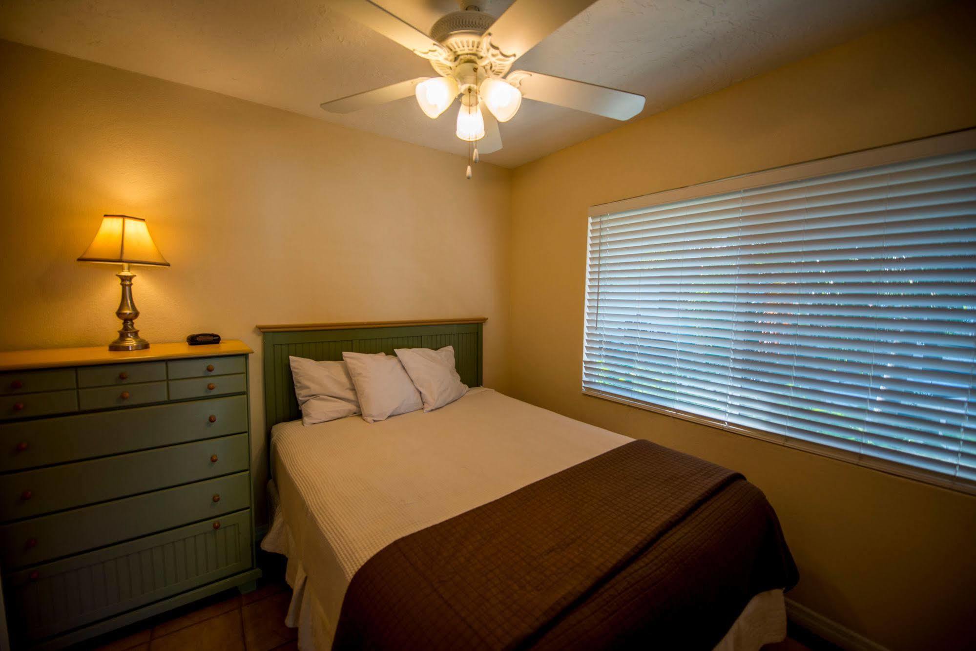 Siesta Key Beachside Villas Sarasota Exterior photo